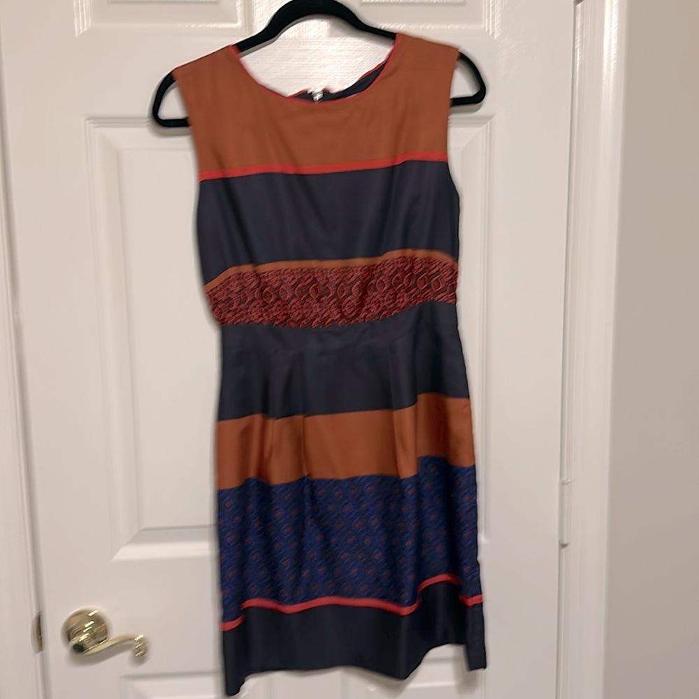 Loft, size 0, zip back dress